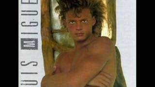 Un Hombre Busca Una Mujer