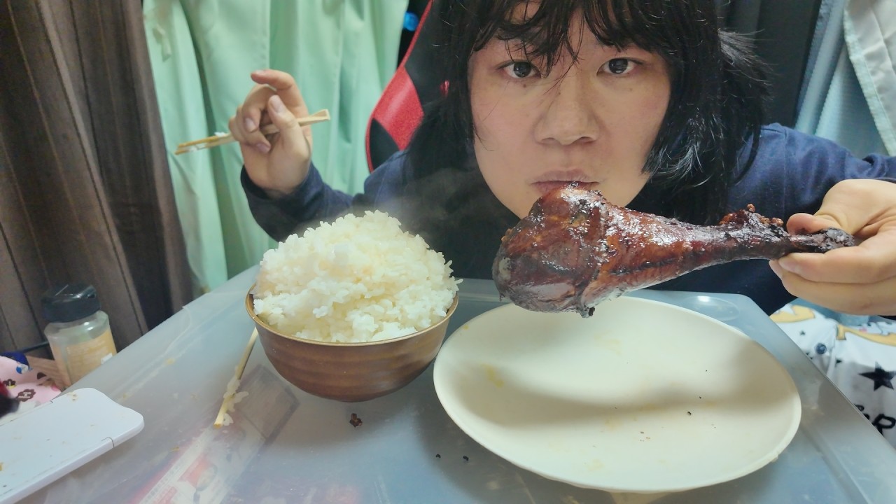 どでかいターキーと山盛りご飯耐えるツインテールの男の子 チートデイ1回目 patrt2