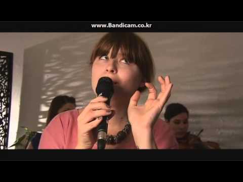 Linnea Henriksson - Alice (Live @ Fredagkväll med Malin)