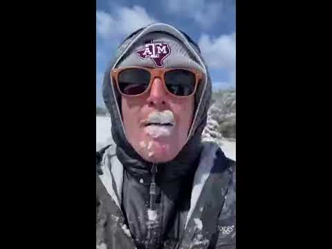 Snowboarding in... Texas?  😱😱 #Shorts