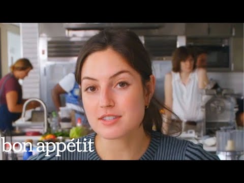 Easy Saltine Cracker Upgrade (Za'atar, Garlic & Oil) | Bon Appétit