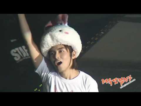 [Ryeowook.com] 100123 Super Show II Beijing Wonder Boys - Ryeowook focus and Wonder Yewook !