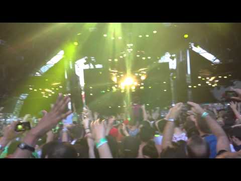 Avicii Ultra Music Festival 2013 - Rihanna vs. M83