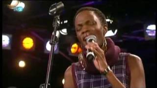 Renee Neufville w/ Roy Hargrove&#39;s RH Factor - Forget Regret (Live Burghausen 2005)