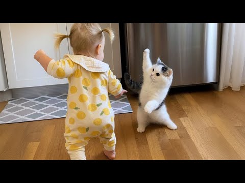 When Your Cat Is Being the BIGGEST BESTIE of Baby 😻