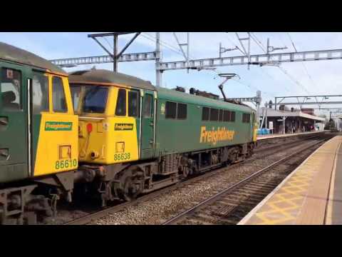 Freightliner Class 86's speed passed Shenfield with tones *HD*!