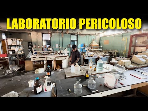 WE ARE ENTERING A VERY DANGEROUS FACTORY FULL OF ACIDS - DO NOT GO IN HERE FOR ANY REASON!