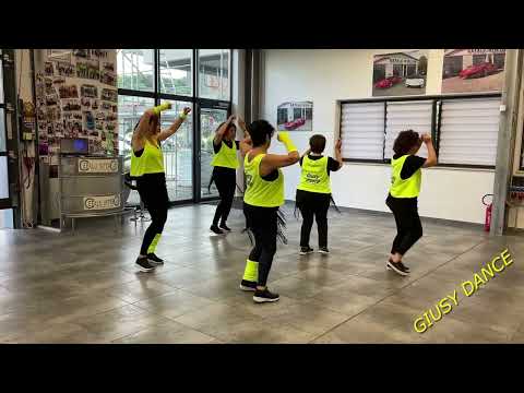 Una Sola Noche ( Merengue 2022 ) Coreo Hantos Djay) eseguita dalle Giusy Dance.