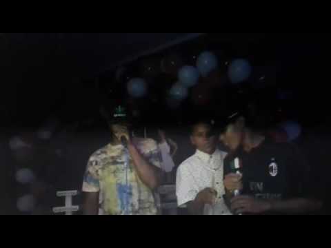 atribuladamente al vivo