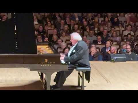 Chopin : Etude op.25 N2 - Grigory Sokolov