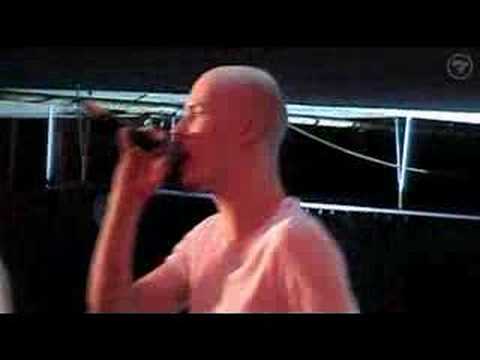 AKa Frontage - Grenzen (live)