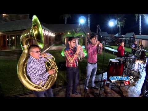 Banda Renovacion Ft Los Nuevos Rebeldes   El 30 En Vivo