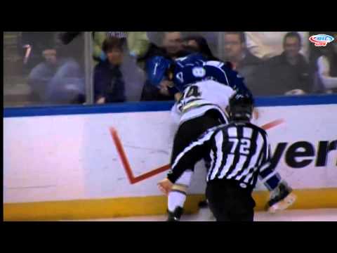 Geoff Walker vs Bobby Farnham