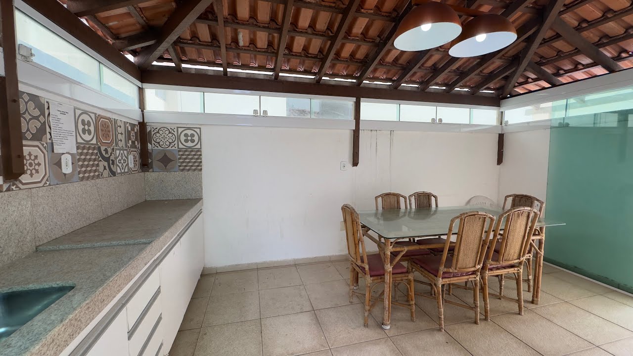 Pagamento facilitado, suíte, elevador, vaga e área lateral