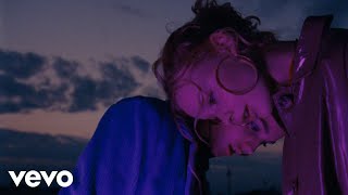 Millie Turner - Night Running