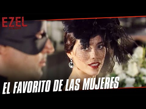 Eysan Y Ezel Están En Una Fiesta De Disfraces - Ezel Novela en Español