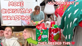 MORE CHRISTMAS GIFT WRAPPING | CHRISTMAS SHOPPING | MIGRAINE DAY | Vlogmas Day 10 | Family 5 Vlogs
