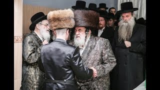 האדמו''ר מויזניץ רוקד בבר המצווה לבן הרב ארנסטר