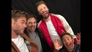 Download lagu The Avengers sing a song 'The Beatles - Hey Jude' mp3