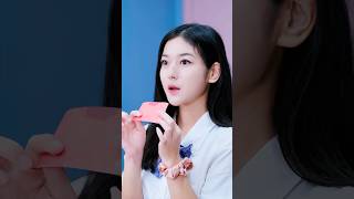 Download lagu Mindblowing Lipstick Hack in Class! 💄🤯 #linhchihihi #messyclassroom #schoolcrush #schooldrama mp3