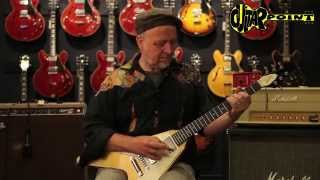 Video thumbnail for 1980 Gibson Flying V - Gold / GuitarPoint Maintal / Vintage Guitars by GuitarPoint