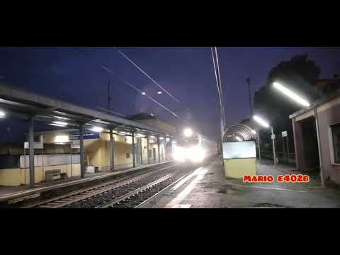 Intercity 555 E401 con un asse frenato con scintille di fuoco