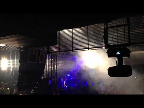 Skrillex @ Cocorico 15-6-2013 (Skrillex b2b Congorock b2b Alvin Risk)