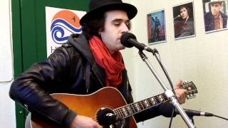 Liam Titcomb   Can&#39;t Let Go   performing on Hunters Bay Radio