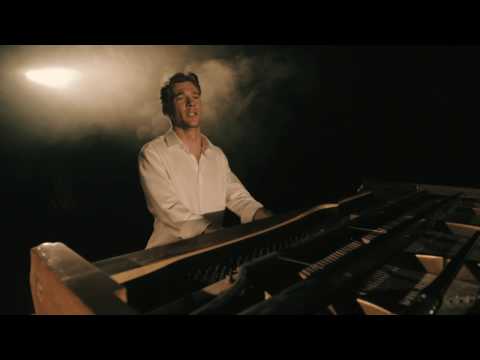 Attila Dobak - Aléjate (Sharron)