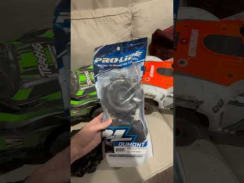 New set of paddle tires for my Traxxas UDR & Maxx Slash. How do you think they’ll do?