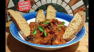 CIUFFI DI TOTANO CON POMODORO E OLIVE. Ricetta di mare semplice e gustosa.