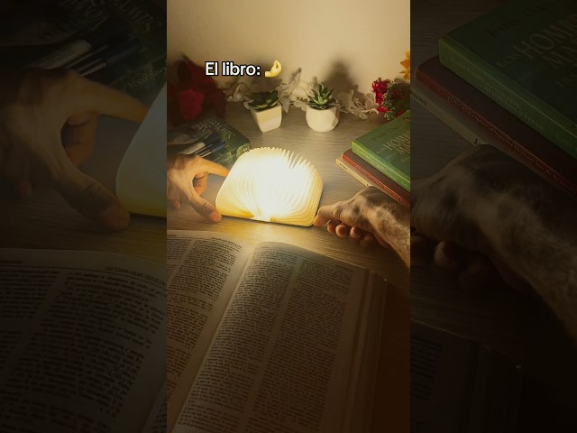 Vídeo relacionado con QXMGCBOK LáMpara Libro DragóN, Lampara de Noche Plegable, LáMpara de Libro en Relieve 3d, Libro Falso Para La DecoracióN, Regalo úNico de Los FanáTicos Del Libro Al Novio Del NiñO