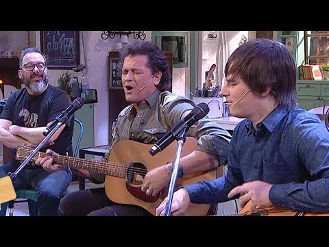 Carlos Vives y Nahuel Pennisi cantan "La bicicleta" - Morfi