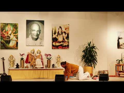 Therapeutisches Pranayama mit Raphael - Yoga Vidya Ashram Live, 20.01.2022, 6:00 Uhr