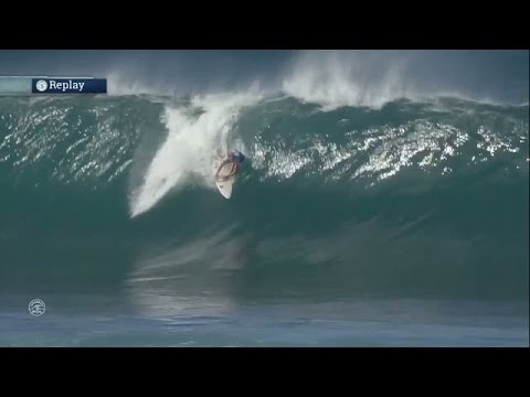 John John Florence Scores 9.93 to Advance at Pipe