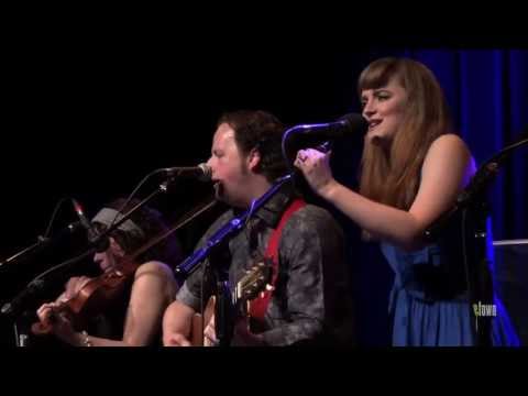 Solas - "Lay Your Money Down" (eTown webisode #385)