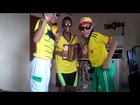 con la punta del palo/los 4 cilantros