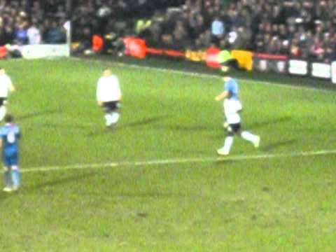 Gael Kakuta makes Fulham debut