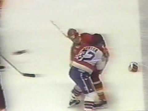 Joel Otto vs Dale Hunter