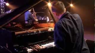 Vijay Iyer Trio - Accelerando