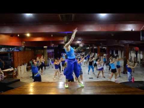 Zumba  Dangerous love - Karina Rocha Zumba Instructor
