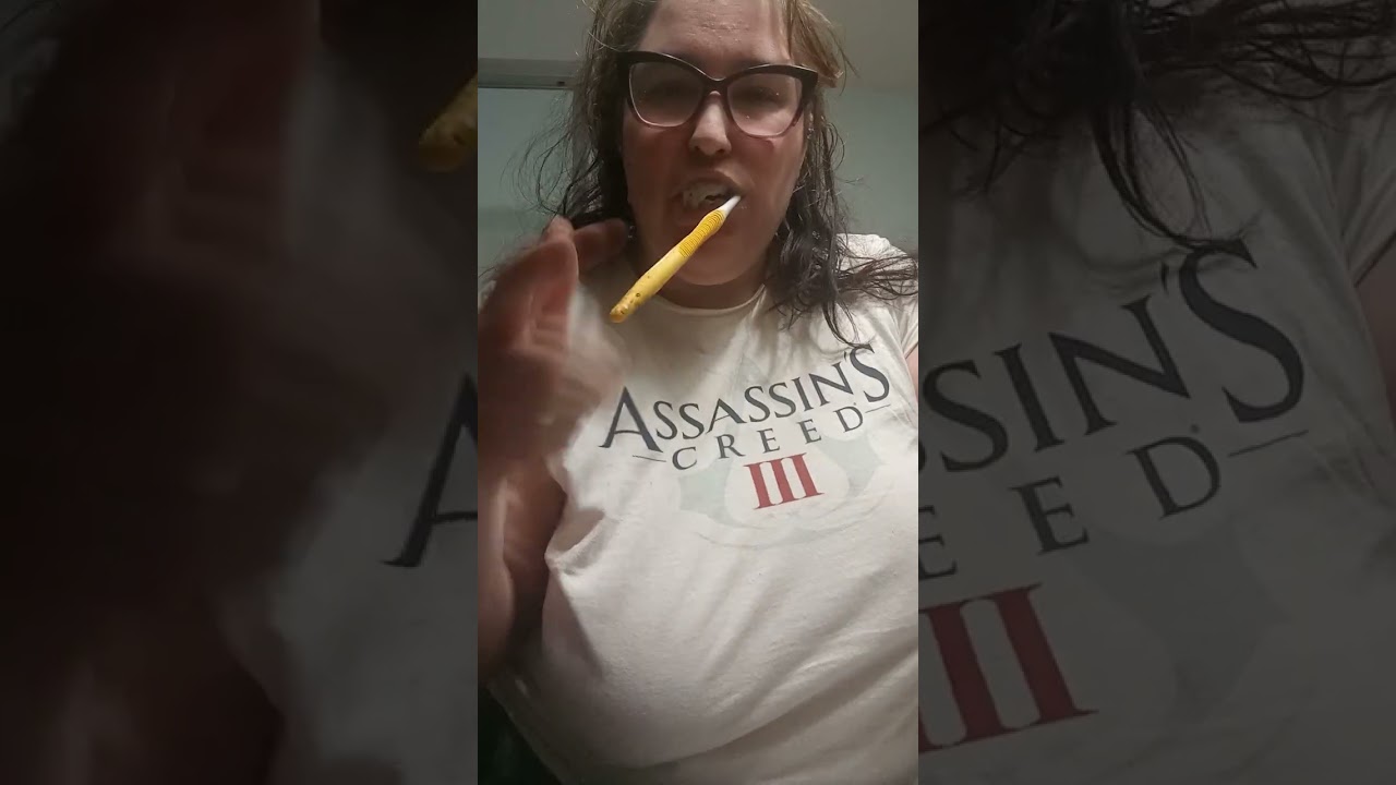 RECENSIONE DENTIFRICIO TIKTOK VIRALE 