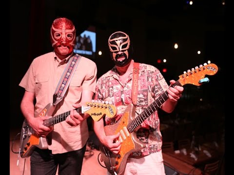 Rig Rundown - Los Straitjackets