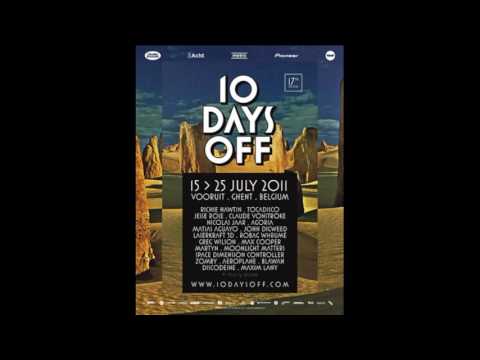 Nicolas Jaar Live @ 10 Days Off 2011 Ghent, Belgium (18.07.2011)