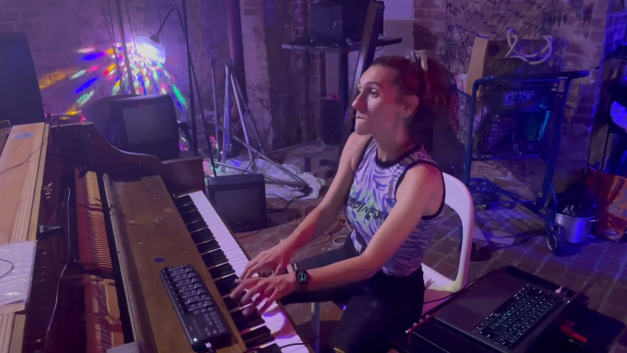 Electro-acoustic Improvisation - Piano, modular synthesizer and noise