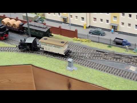 Kö 0233 mit Fahrwerk ausgerüstet.