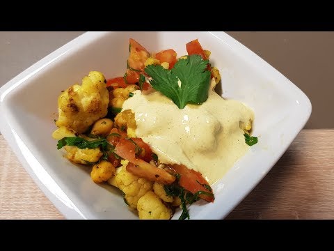 Mori cooks feat. Maxim: Roasted cauliflower with yogurt curry dip
