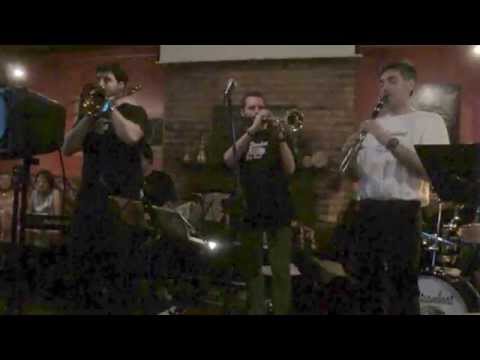 Steamboat Jazz Band - Cantina band - The Man in the Moon  Vitoria Gasteiz 19 07 2014