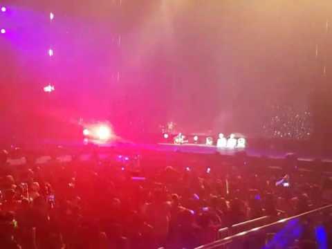 [Special stage] Anak by BTOB at One K Global Peace Concert in Manila 3/2/2017
