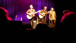 10cc - Busstop - Zaandam (NL) 31mar2009